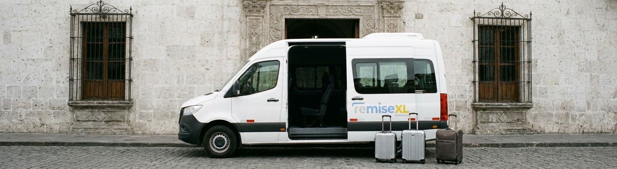 Van XXL de RemisseXL, hasta catorce pasajeros